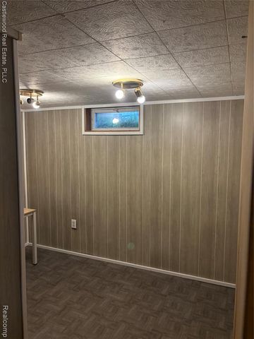 2430 Virginia Park Drive, Lapeer, MI 48446