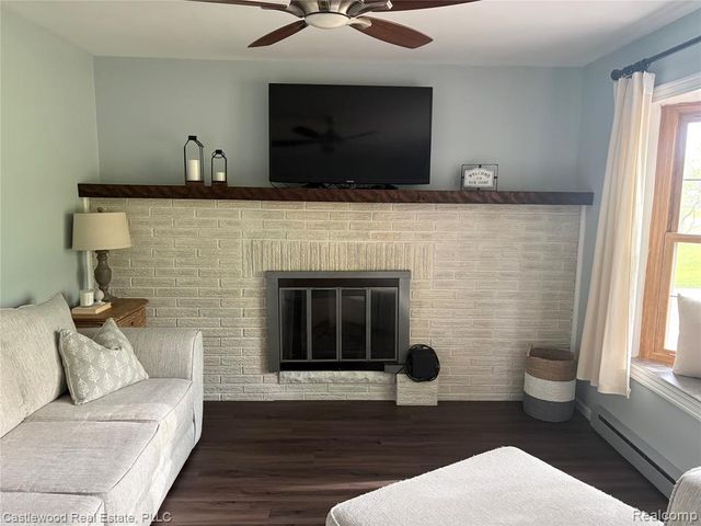 2430 Virginia Park Drive, Lapeer, MI 48446