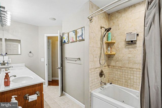 6513 RIDGEBORNE DR, Baltimore, MD 21237
