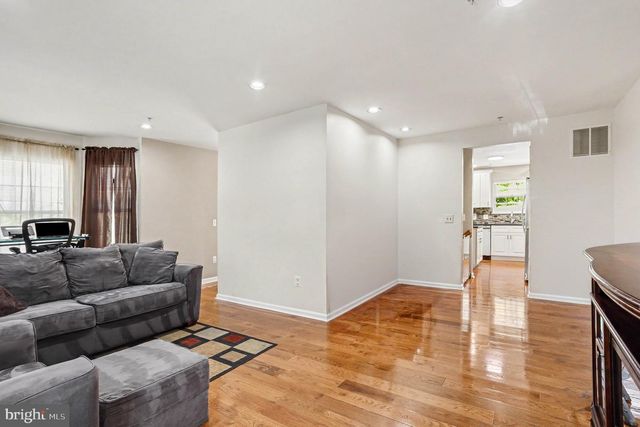 6513 RIDGEBORNE DR, Baltimore, MD 21237