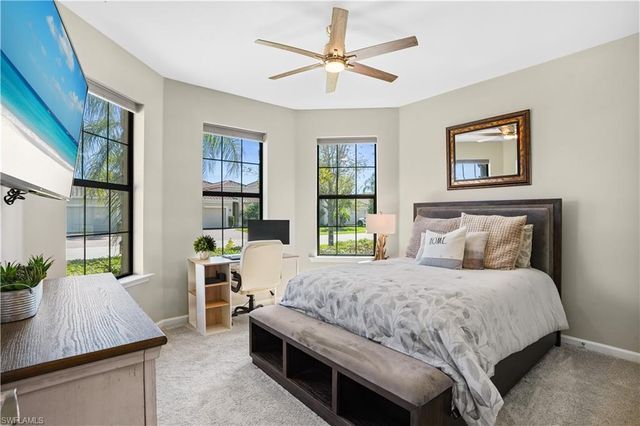 2077 Hamlin ST, Naples, FL 34120