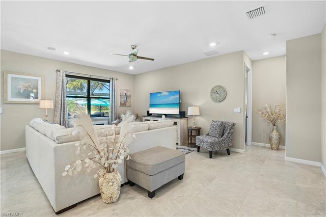 2077 Hamlin ST, Naples, FL 34120
