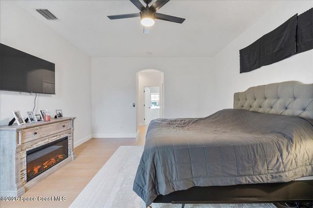 356 Olster Street SW, Palm Bay, FL 32908