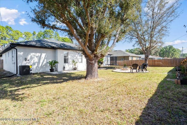 356 Olster Street SW, Palm Bay, FL 32908