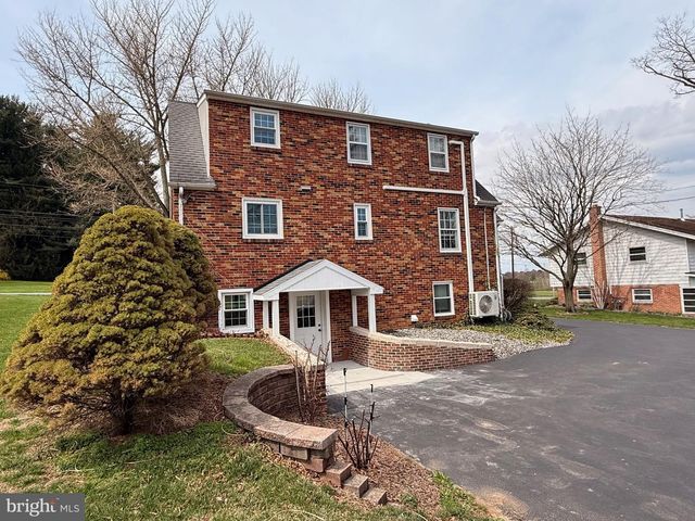 575 CHURCH ST, Landisville, PA 17538