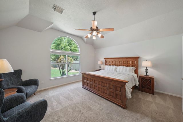 158 N Whistlers Bend Circle, The Woodlands, TX 77384