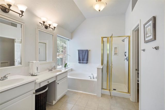 158 N Whistlers Bend Circle, The Woodlands, TX 77384