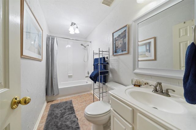 158 N Whistlers Bend Circle, The Woodlands, TX 77384