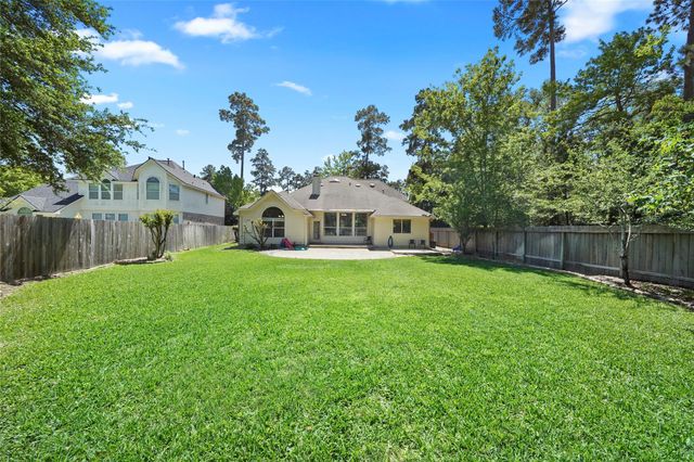 158 N Whistlers Bend Circle, The Woodlands, TX 77384