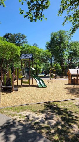 158 N Whistlers Bend Circle, The Woodlands, TX 77384