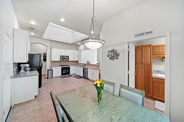 158 N Whistlers Bend Circle, The Woodlands, TX 77384