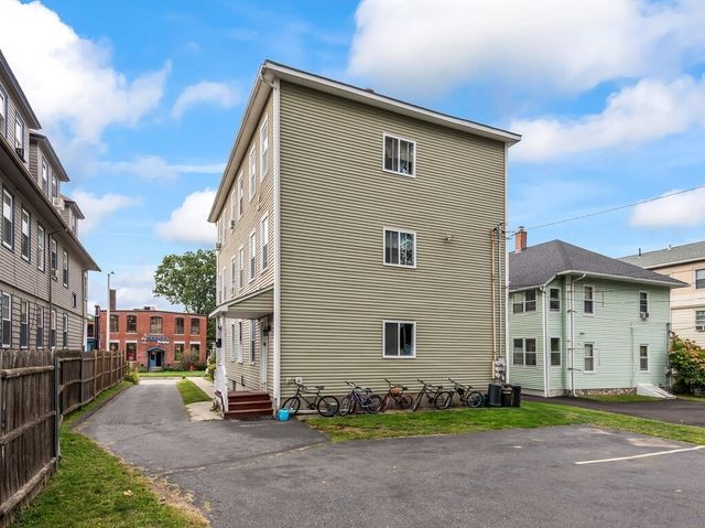 371 Chandler St 2, Worcester, MA 01602