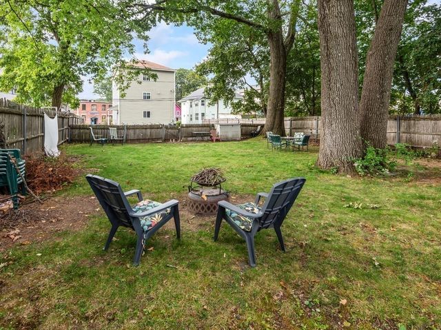 371 Chandler St 2, Worcester, MA 01602