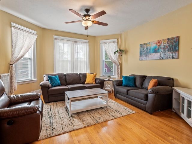 371 Chandler St 2, Worcester, MA 01602