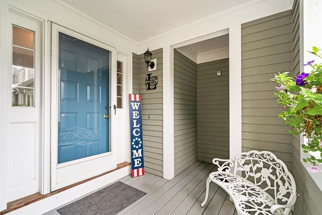 41 Aster Court, Nashua, NH 03062
