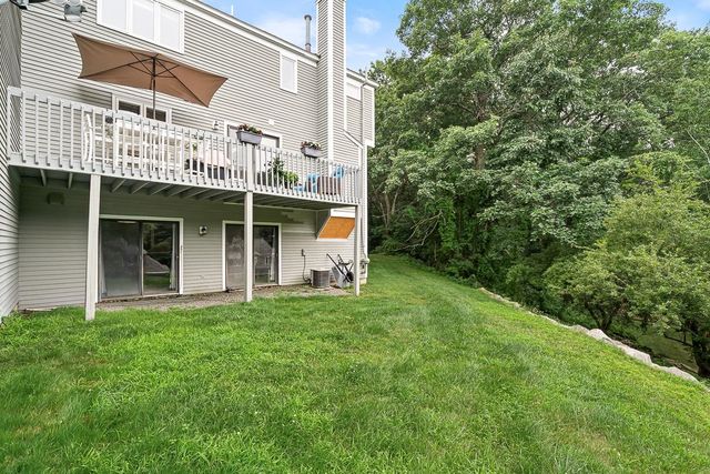 41 Aster Court, Nashua, NH 03062
