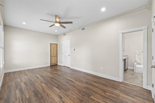 901 Melbourne Street, Houston, TX 77022