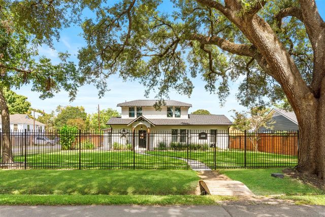 901 Melbourne Street, Houston, TX 77022