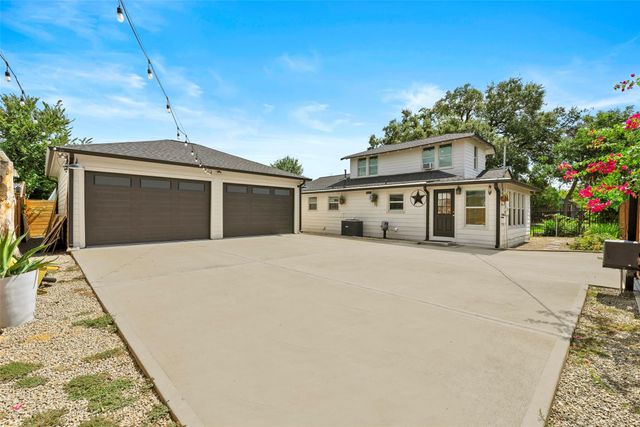 901 Melbourne Street, Houston, TX 77022