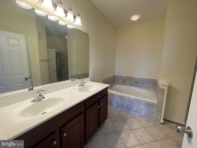 2707 SHEFFIELD HILL WAY, Woodbridge, VA 22191