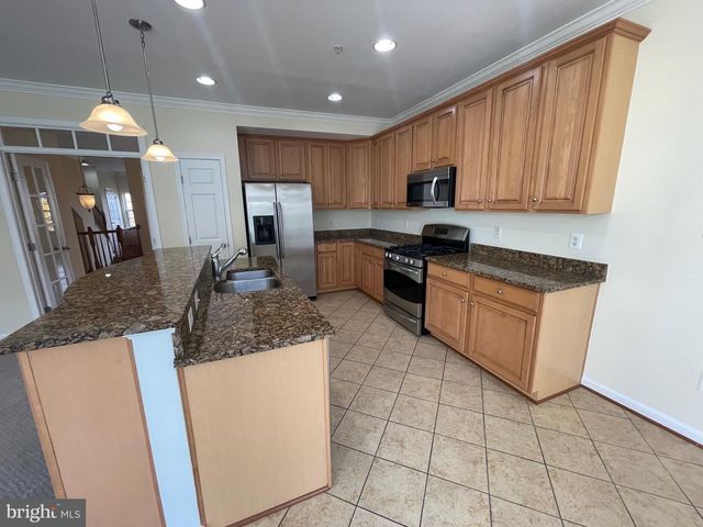2707 SHEFFIELD HILL WAY, Woodbridge, VA 22191