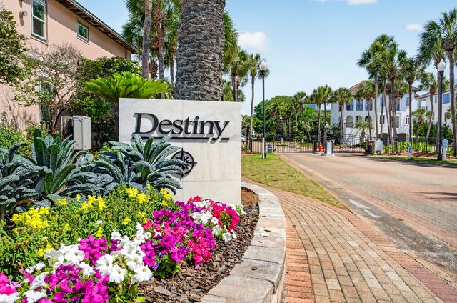 96 Vista Bluffs, Destin, FL 32541