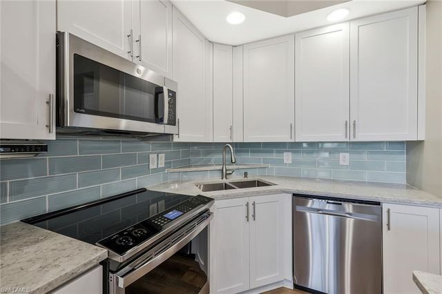 2825 Palm Beach BLVD 316, Fort Myers, FL 33916