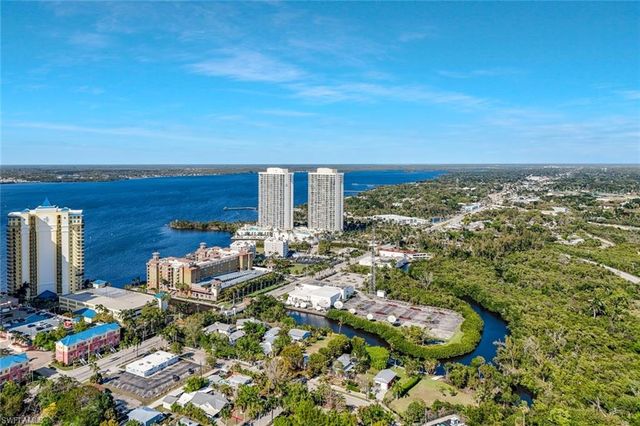 2825 Palm Beach BLVD 316, Fort Myers, FL 33916