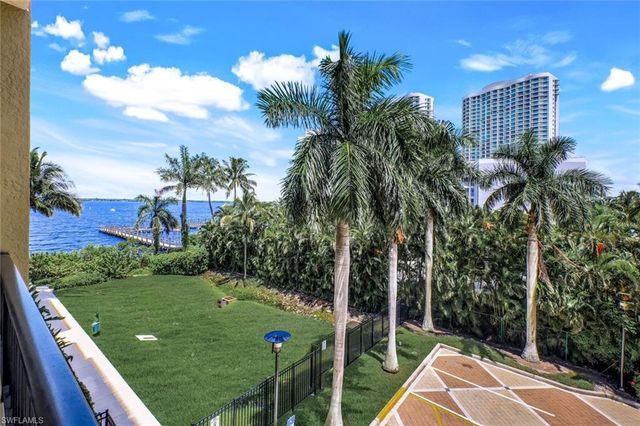 2825 Palm Beach BLVD 316, Fort Myers, FL 33916