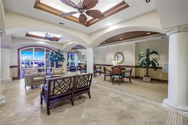 2825 Palm Beach BLVD 316, Fort Myers, FL 33916