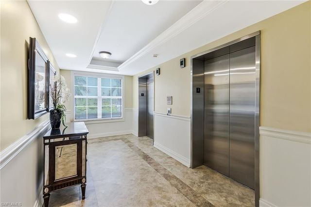 2825 Palm Beach BLVD 316, Fort Myers, FL 33916