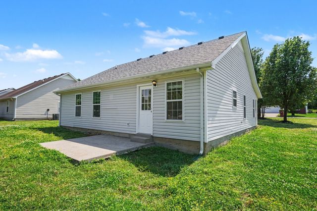 1507 Waxman Dr, La Vergne, TN 37086