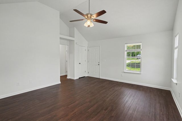 1507 Waxman Dr, La Vergne, TN 37086