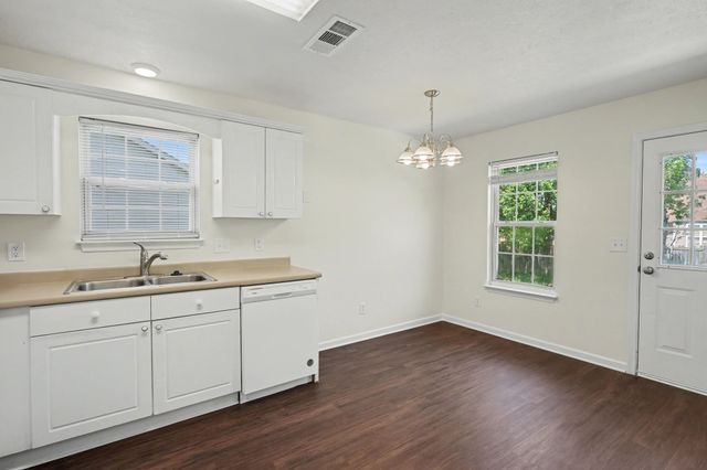 1507 Waxman Dr, La Vergne, TN 37086