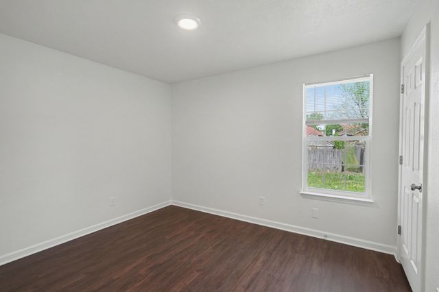 1507 Waxman Dr, La Vergne, TN 37086