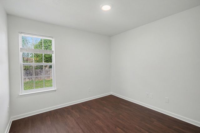 1507 Waxman Dr, La Vergne, TN 37086