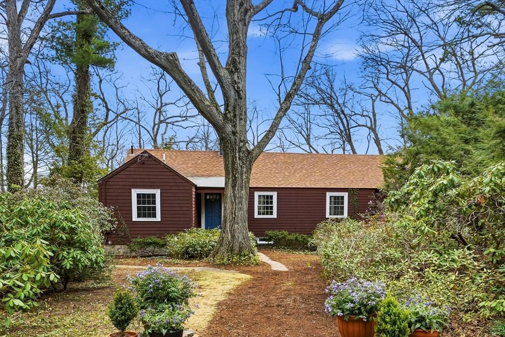 26 Wachusett Drive, Lexington, MA 02421