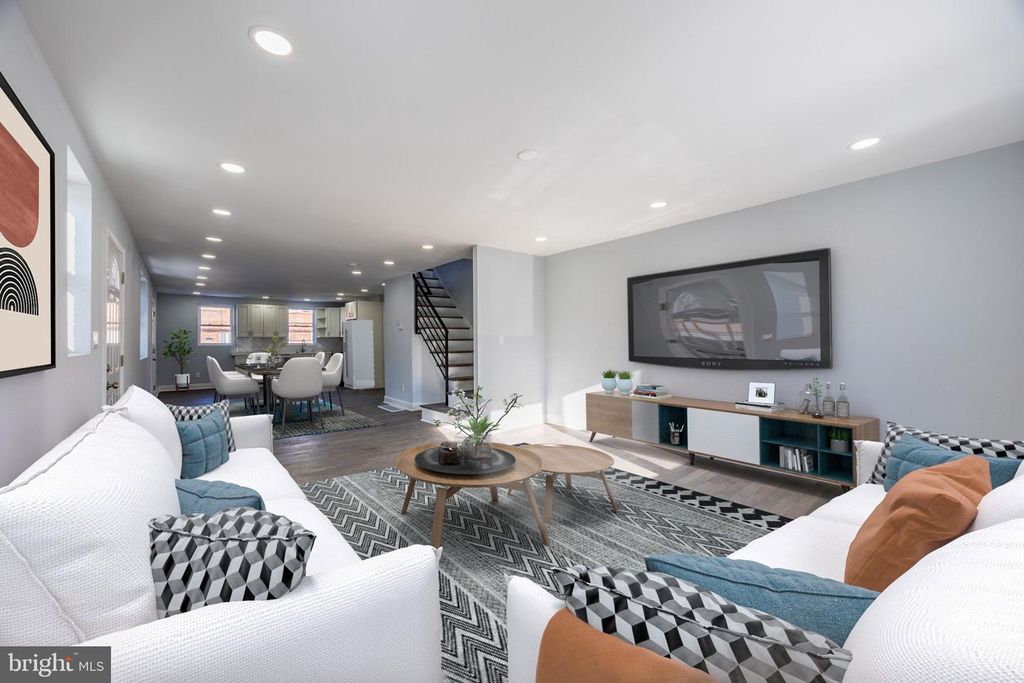 905 E MCPHERSON ST, Philadelphia, PA 19150