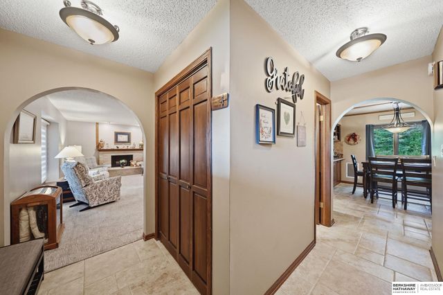 1001 Twin Ridge Road, Lincoln, NE 68510