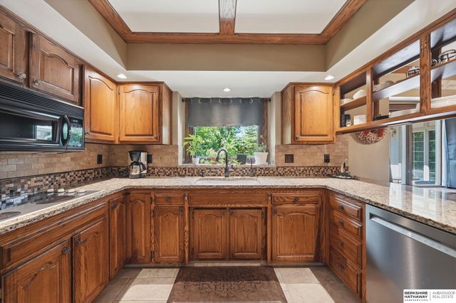1001 Twin Ridge Road, Lincoln, NE 68510
