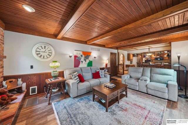 1001 Twin Ridge Road, Lincoln, NE 68510