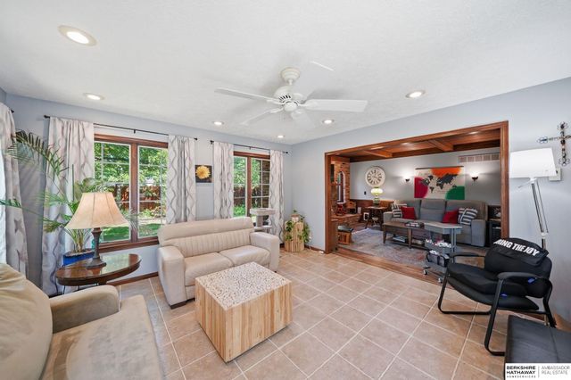 1001 Twin Ridge Road, Lincoln, NE 68510