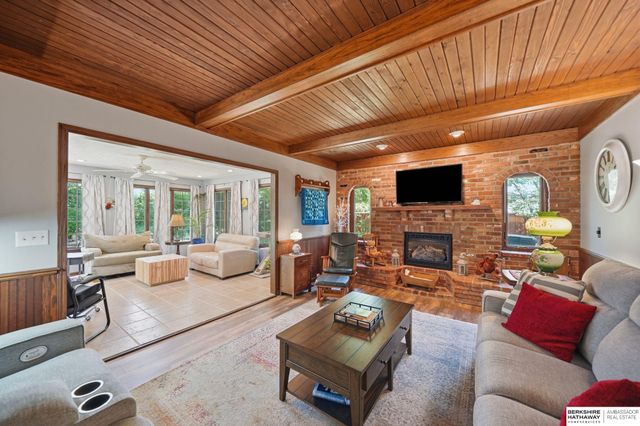 1001 Twin Ridge Road, Lincoln, NE 68510