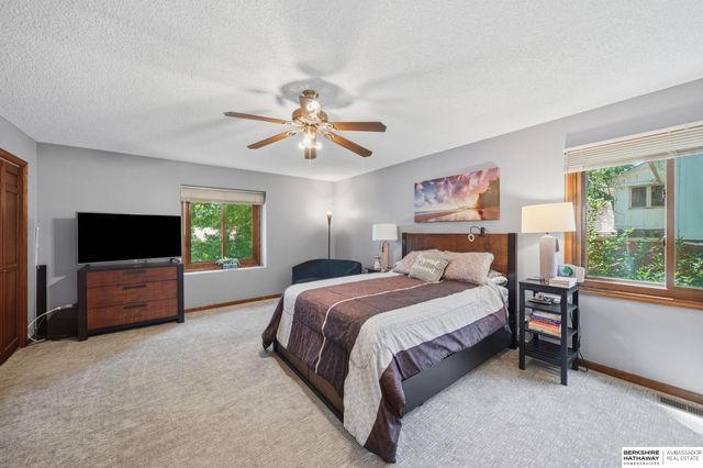 1001 Twin Ridge Road, Lincoln, NE 68510