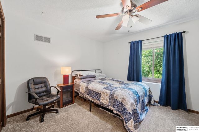 1001 Twin Ridge Road, Lincoln, NE 68510