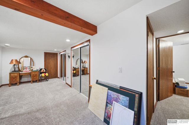 1001 Twin Ridge Road, Lincoln, NE 68510