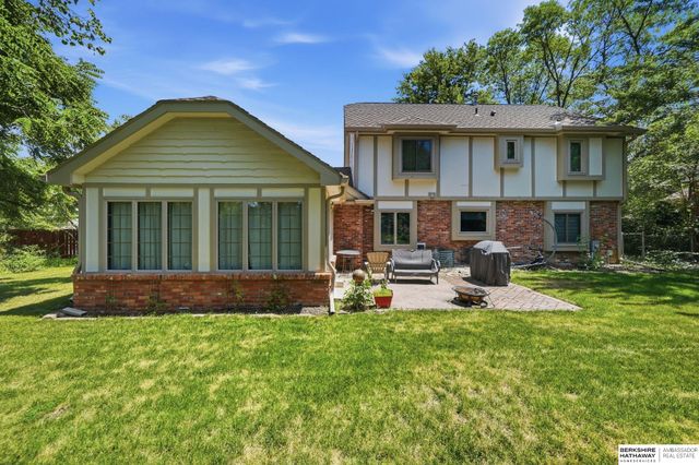 1001 Twin Ridge Road, Lincoln, NE 68510