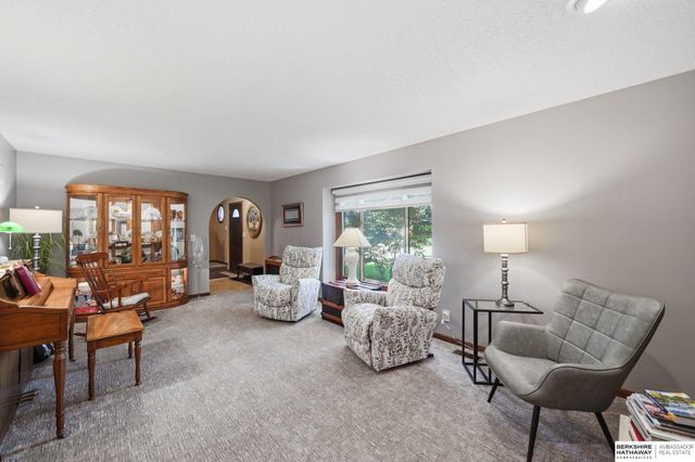 1001 Twin Ridge Road, Lincoln, NE 68510
