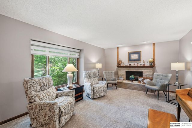 1001 Twin Ridge Road, Lincoln, NE 68510