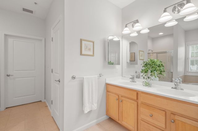132 Clocktower Drive 113, Waltham, MA 02452